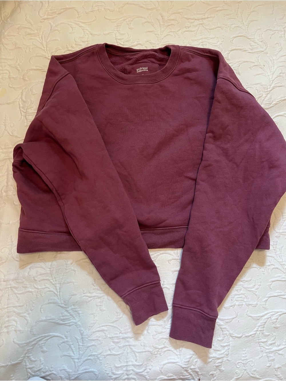 Girlfriend Collective| 50/50 Cropped Sweatshirt Tulipwood 100% Cotton M